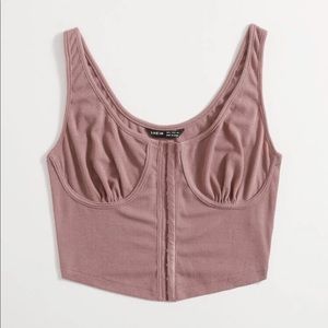 Hook and eye front closure mauve pink cropped tank top